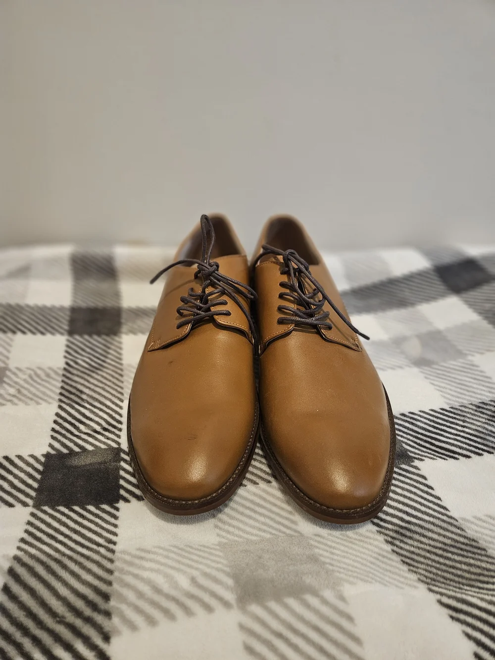Banana Republic Tan Leather Derby Shoes